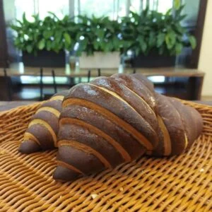 Круассан с шоколадом